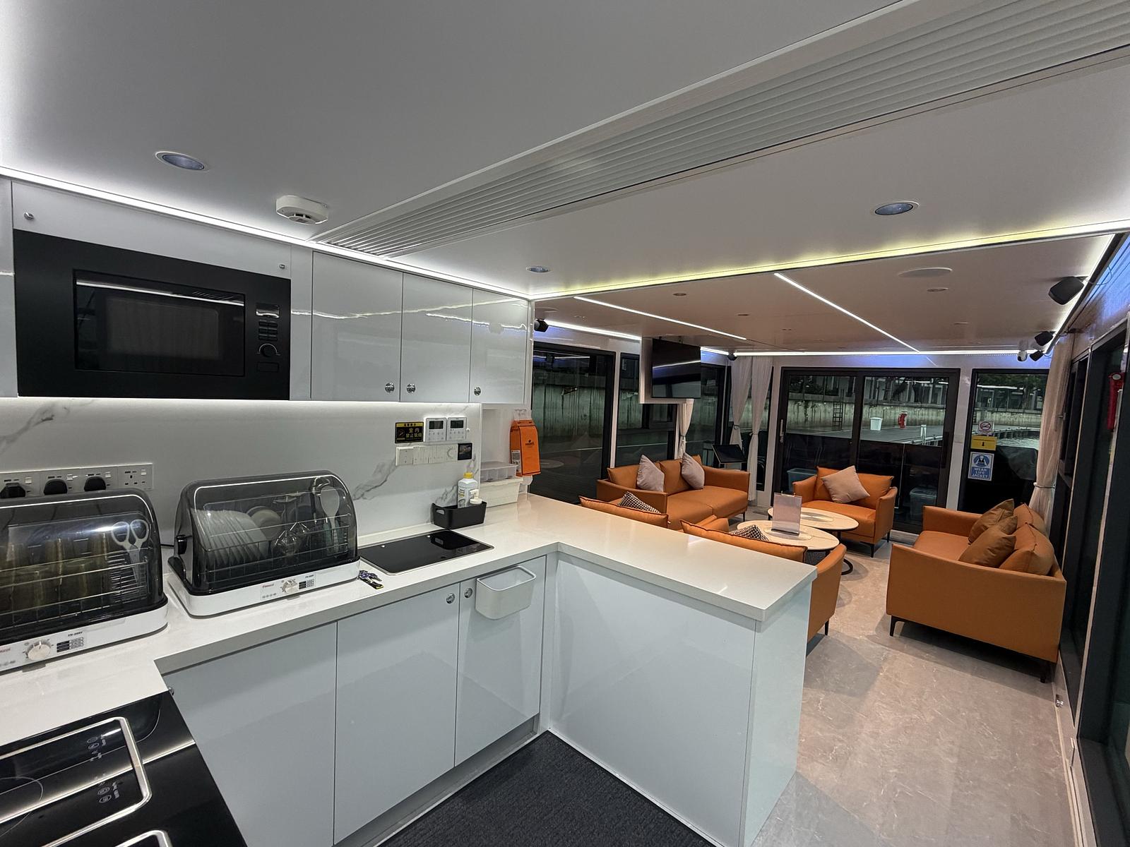 Promark I houseboat · sewa persendirian 2 jam 3
